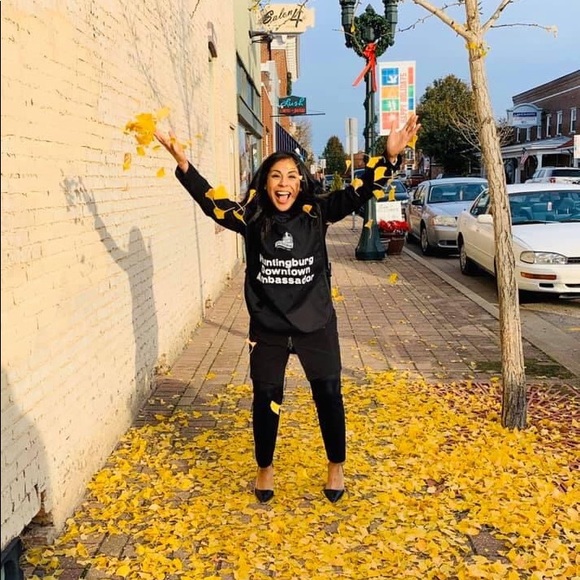 Meet your Posher, Helen - Picture 1 of 1